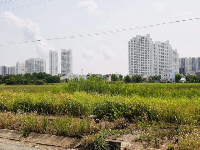 Tắc tiền sử dụng đất, tăng gánh nặng chi phí của doanh nghiệp 1 Tắc tiền sử dụng đất, tăng gánh nặng chi phí của doanh nghiệp