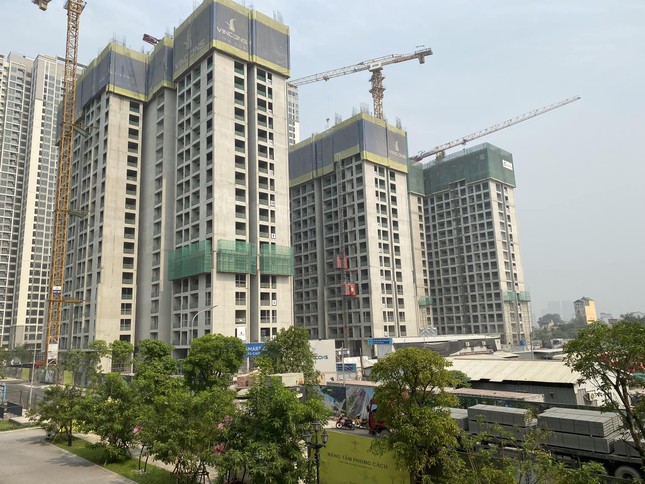 Phân khúc bất động sản nào tăng giá cao nhất thời gian qua? 1 Giá chung cư sơ cấp và thứ cấp đều ngừng tăng giá.